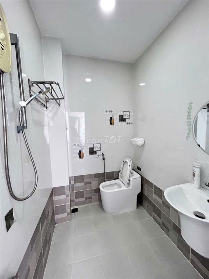 Chính chủ -  Căn góc CC Phúc Thịnh, Quận 5, DT: 89m2, 3PN, (ko MG-QC)