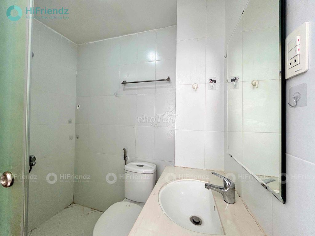 Nhượng lại phòng gấp ( em chịu 50% tiền cọc)