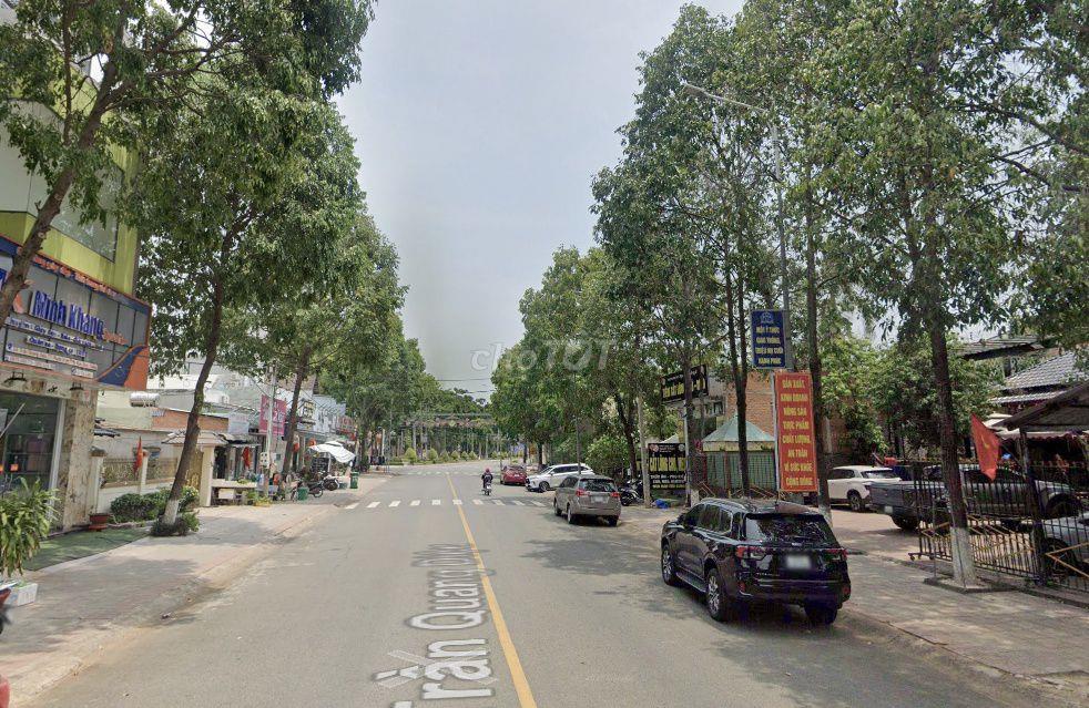Bán góc 2MT quán cafe TTHC Phú Giáo Bình Dương 1200m2 thổ cư giá 20 tỷ