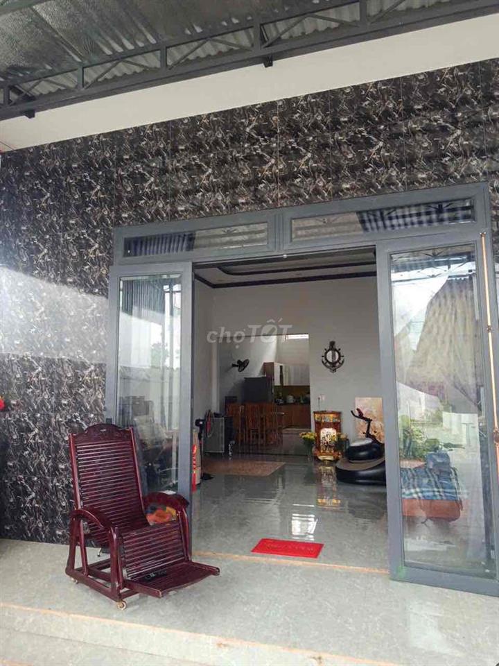 BÁN NHÀ SAU CỔNG CHỢ Ea Kao - TẶNG NỘI THẤT + Ô TÔ CON