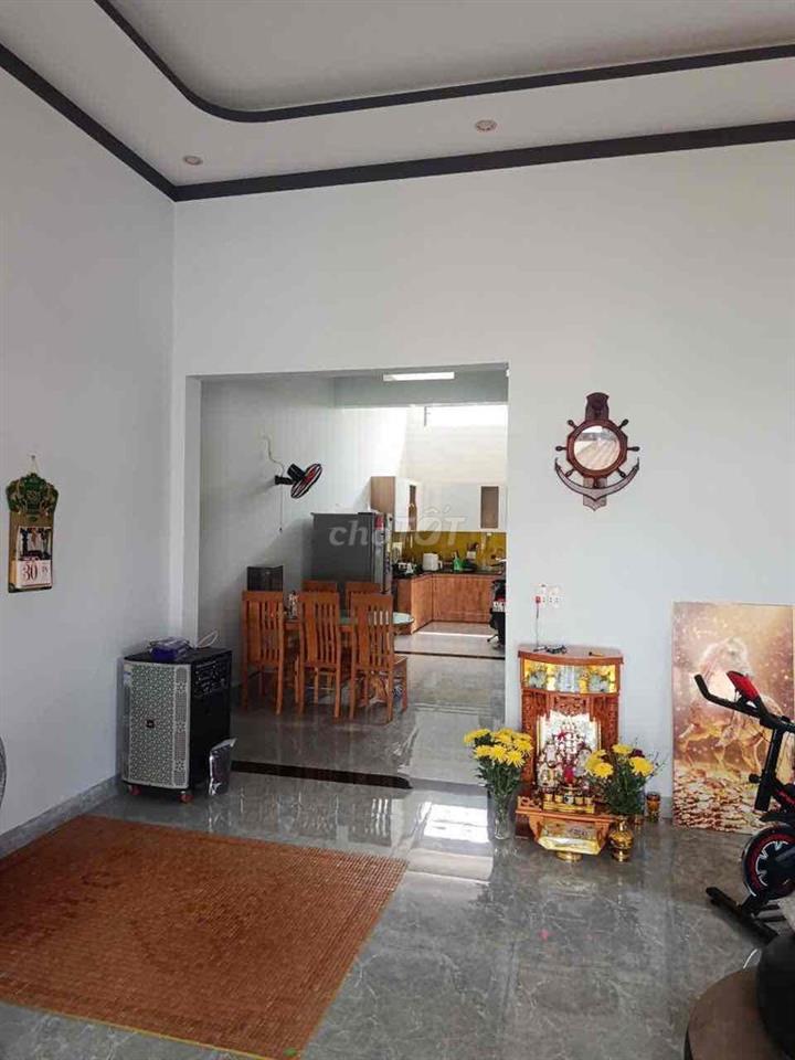 BÁN NHÀ SAU CỔNG CHỢ Ea Kao - TẶNG NỘI THẤT + Ô TÔ CON