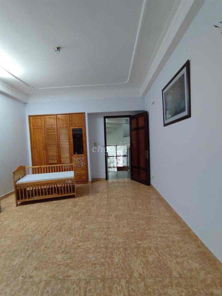 CHO THUÊ NHÀ TRỆT 3 LẦU SÂN THƯỢNG CÓ GARA Ô TÔ - 5PN