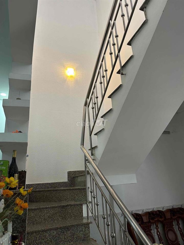 Nhà nguyên căn mới cho thuê Đường 47 giáp Bình Thạnh