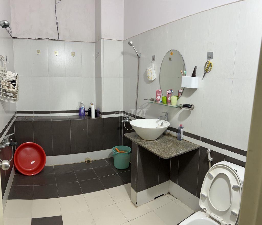 Cho thuê 1P trong nhà nguyên căn gần Đ. Nguyễn Thị Định