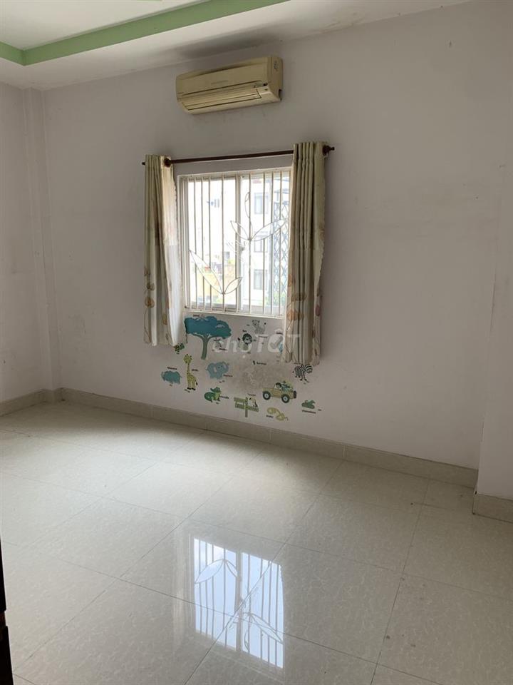 Cho thuê 1P trong nhà nguyên căn gần Đ. Nguyễn Thị Định