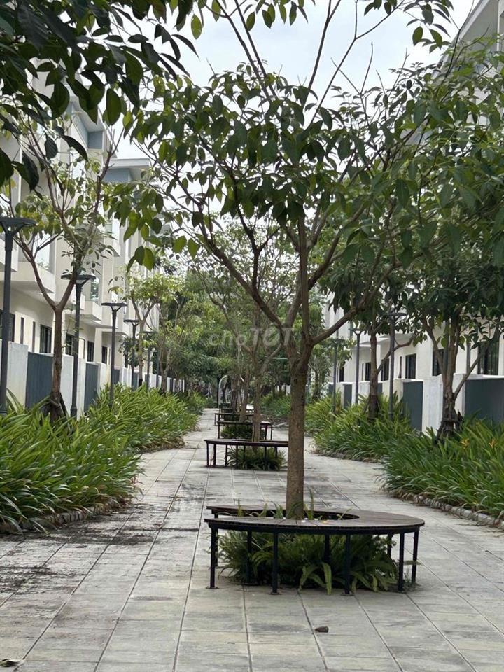 BÁN GẤP BIỆT THỰ VIP AN QUÝ VILLA - Cạnh CV Thiên Văn Học - vườn hoa