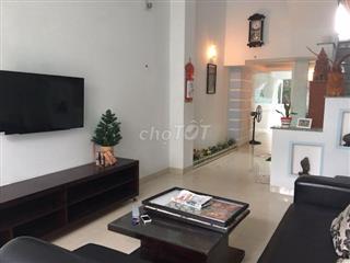 Nhà đẹp, thoáng mát, gần biển, đầy đủ nội thất
