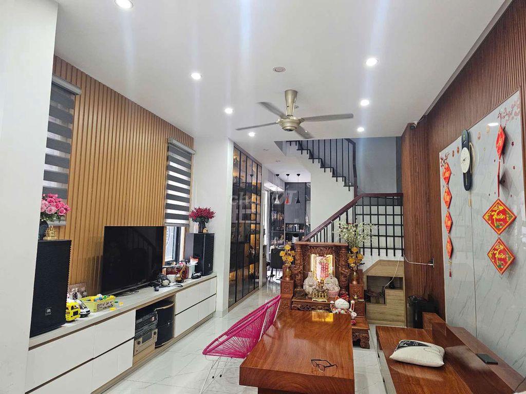 NỢ NGÂN HÀNG CẦN BÁN GẤP NHÀ 2MT GÓC ĐẸP SÁT CHỢ LIÊN KHU 5-6