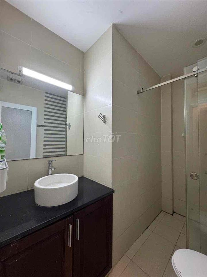 PHÒNG STUDIO BAN CÔNG ĐẸP GẦN 5 TRƯỜNG ĐẠI HỌC