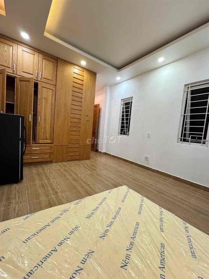 PHÒNG STUDIO BAN CÔNG ĐẸP GẦN 5 TRƯỜNG ĐẠI HỌC