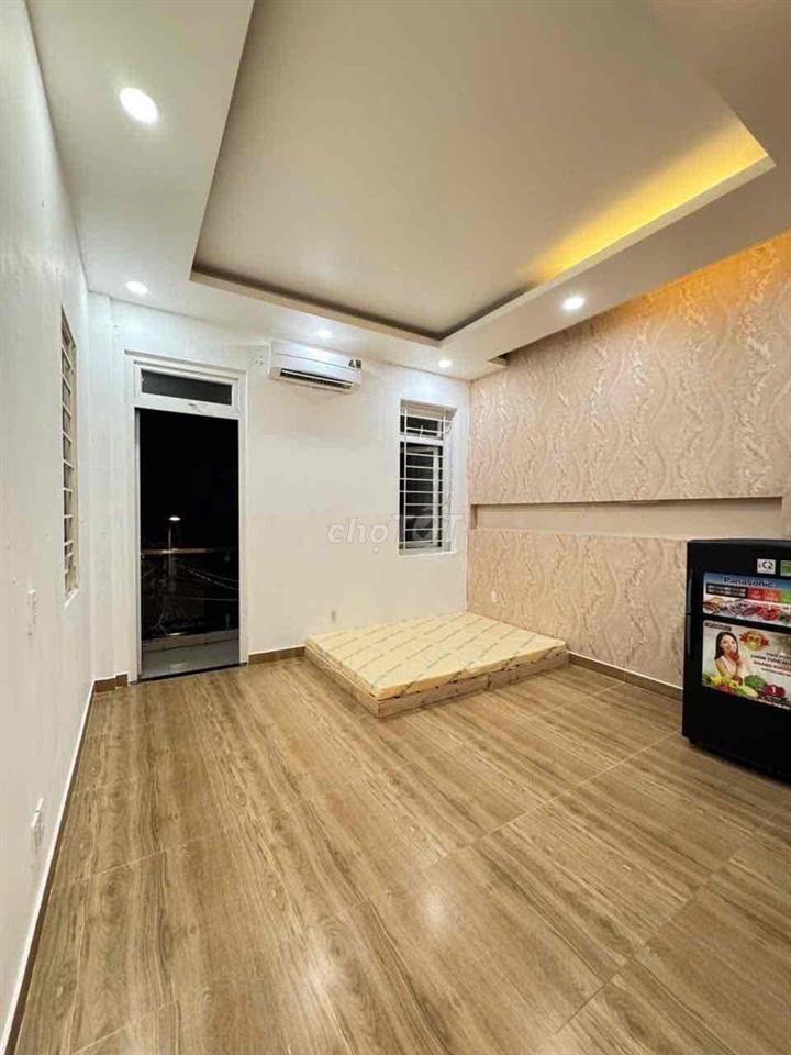 PHÒNG STUDIO BAN CÔNG ĐẸP GẦN 5 TRƯỜNG ĐẠI HỌC