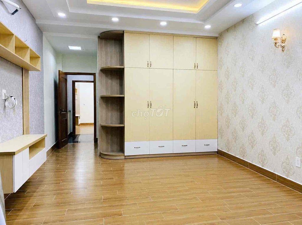 Bán gấp HXH Dương Quảng Hàm- khu VIP, dòng tiền~5-6%/năm, nhỉnh 11tỷ