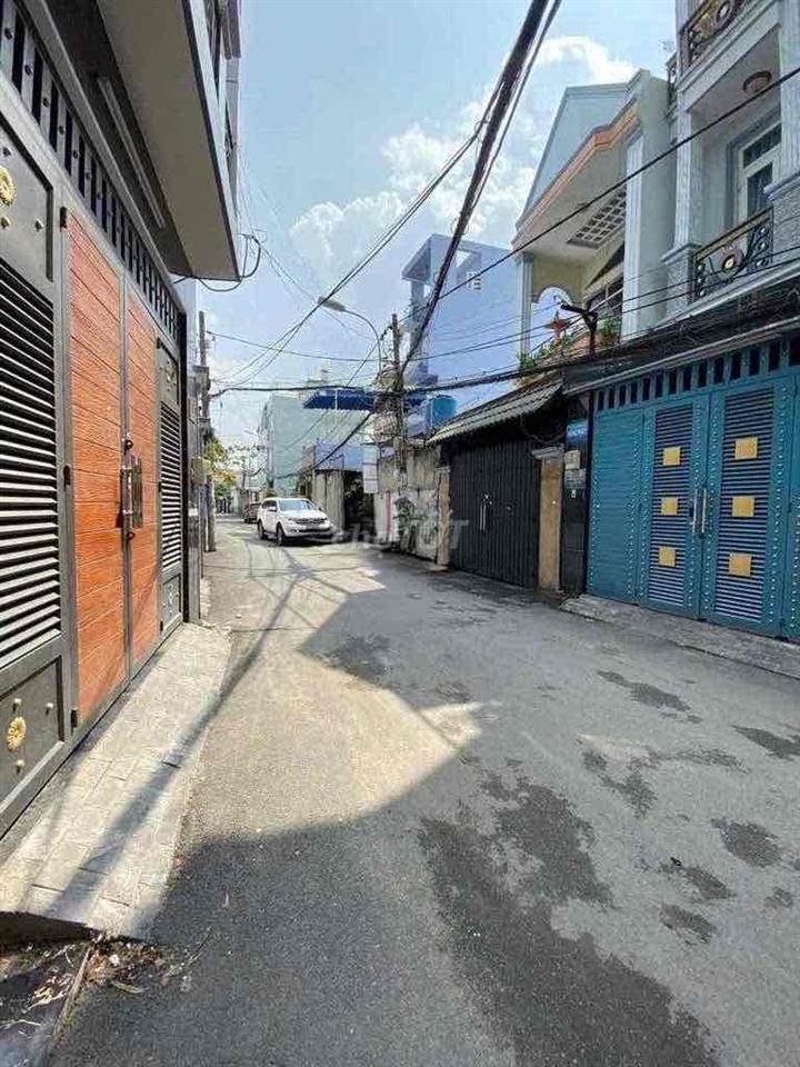 cho thuê nhà nguyên căn 4pn, 5wc, hẻm oto đường Nguyễn Văn Lượng,