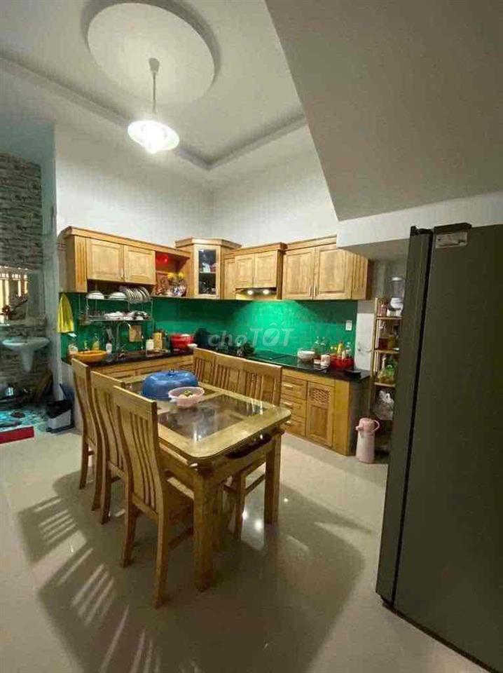 cho thuê nhà nguyên căn 4pn, 5wc, hẻm oto đường Nguyễn Văn Lượng,
