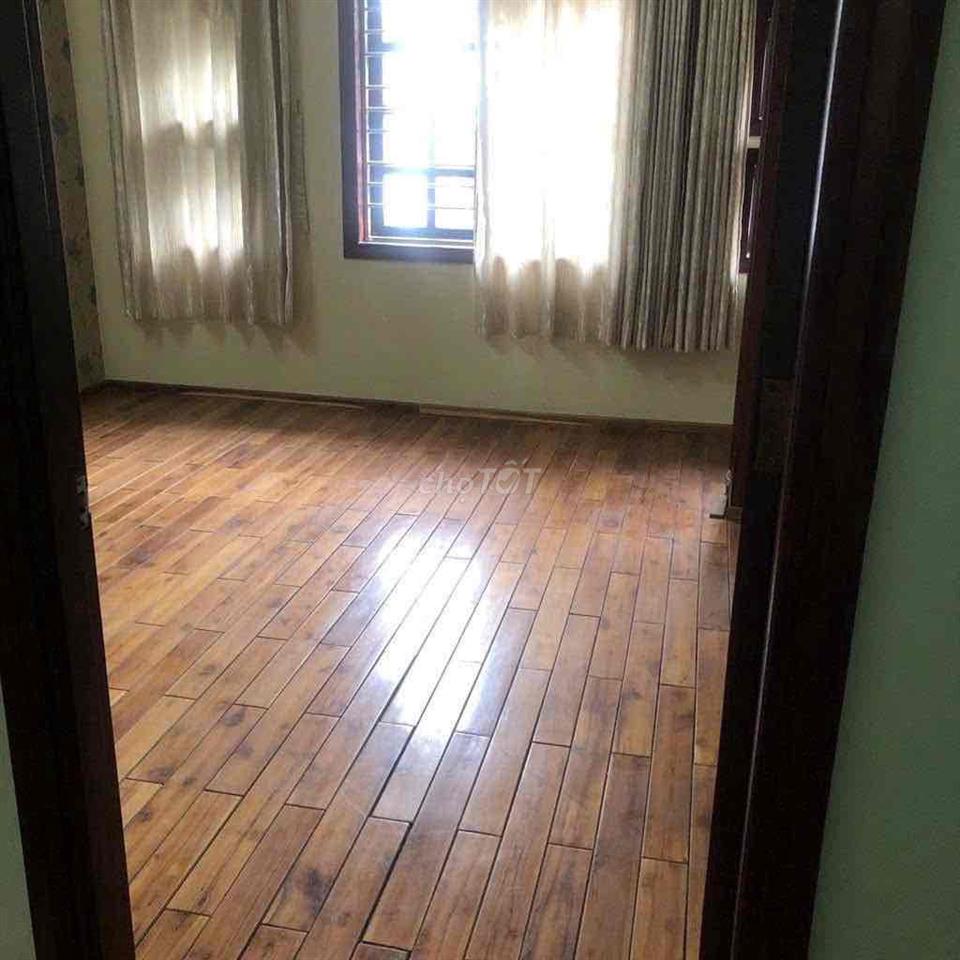 cho thuê nhà nguyên căn nhà 3 lầu, 4pn, 3wc, DT: 4x14m, Lê Thị Hồng