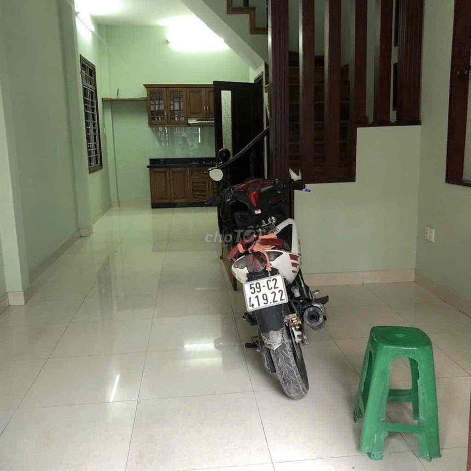 cho thuê nhà nguyên căn nhà 3 lầu, 4pn, 3wc, DT: 4x14m, Lê Thị Hồng