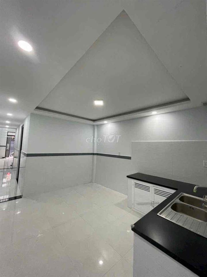 Cho thuê nhà nguyên căn hxh, 4x 20m,2 tầng, 2pn/2wc, Đ. Phan Chu Trinh
