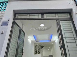 Cho thuê nhà nguyên căn 3 lầu, 3.2x 12m, 4pn/3wc, Nguyễn Văn Đậu, 11tr