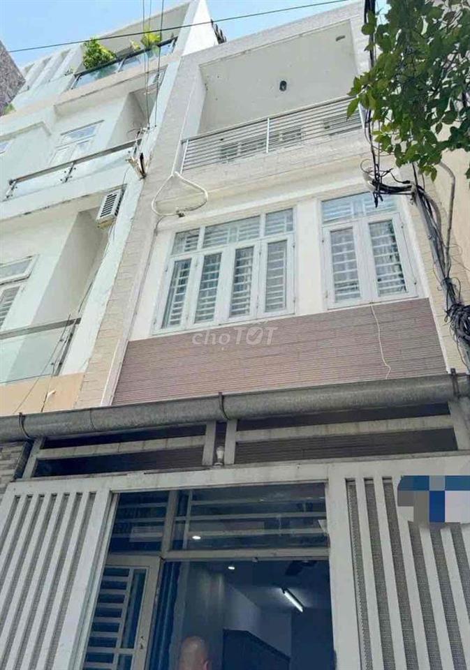 Cho thuê nhà nguyên căn sát mt Trần Kế Xương, 3.3x 8m, 3 tầng, 2pn/2wc