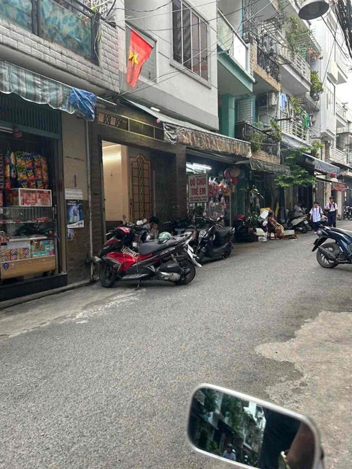 Cho thuê nhà hẻm kinh doanh Huỳnh Văn Bánh, 3 tầng, 4x11m, 3pn/3wc