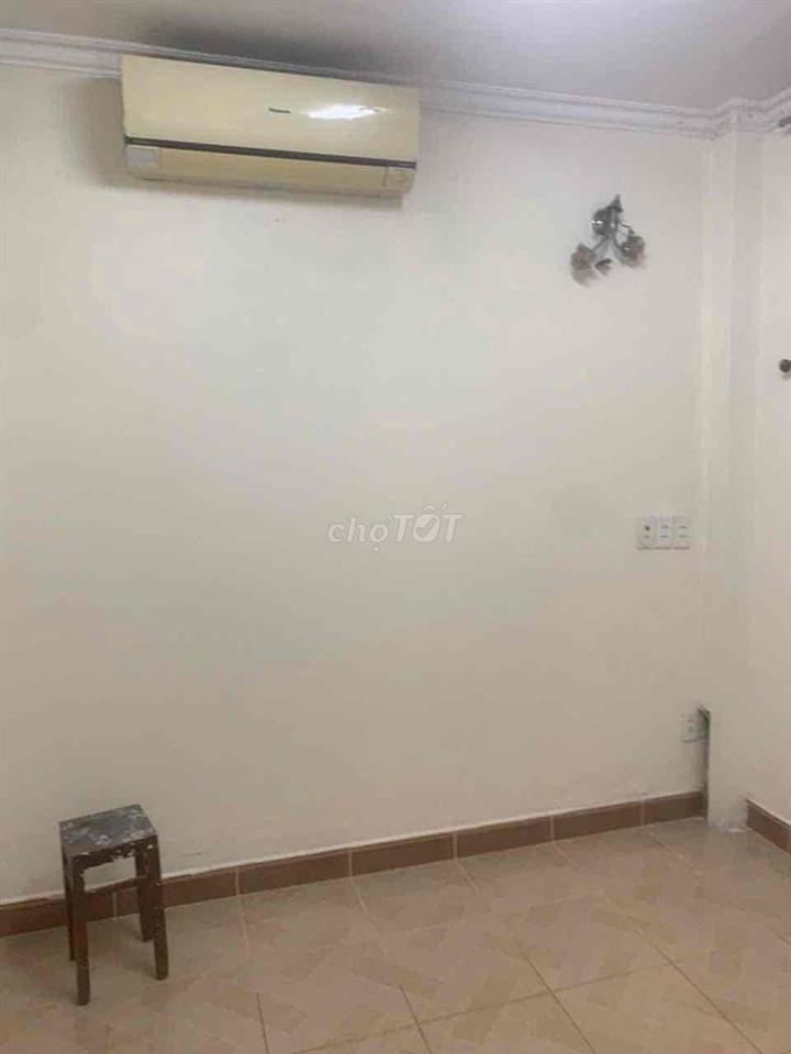 Cho thuê nhà nguyên căn Trường Sa, 4 tầng, 4pn/3wc, 3 máy lạnh