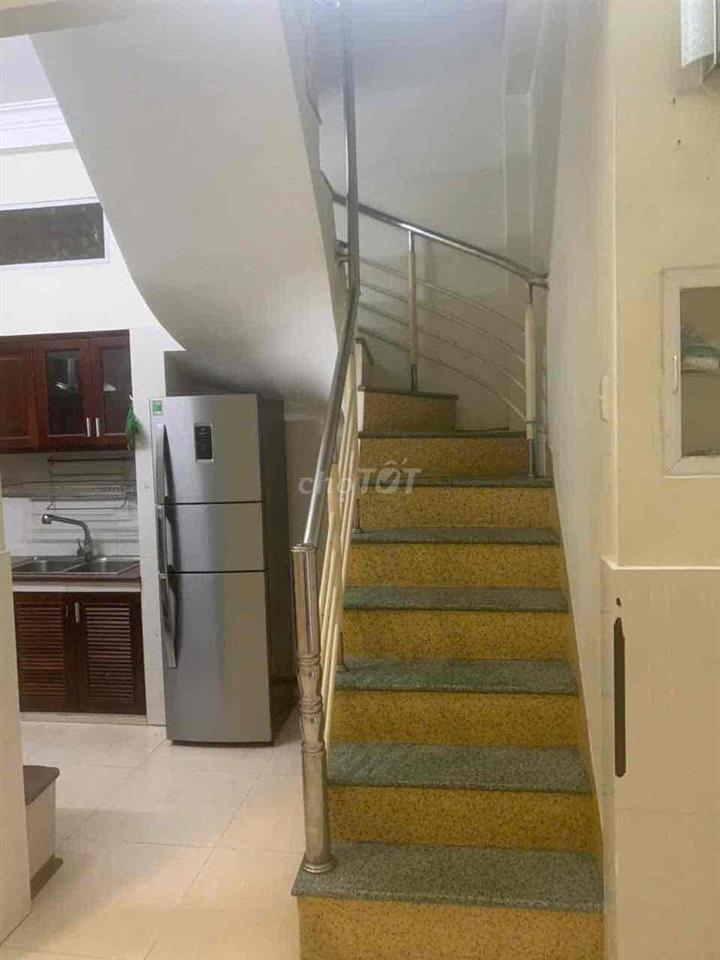 Cho thuê nhà nguyên căn 3 tầng, 3pn/2wc, 40m2, Nguyễn Thái Sơn m, GV