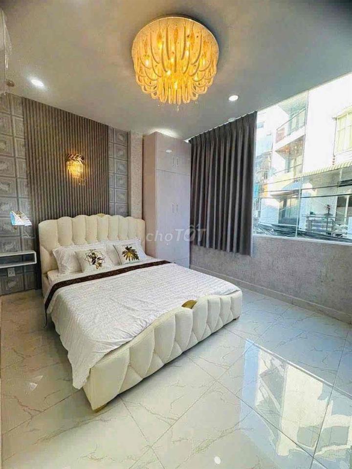 Nhà mặt tiền full nội thất đẹp, 2 tầng, 2pn/3wc, 4x 8m, mt Duy Tân