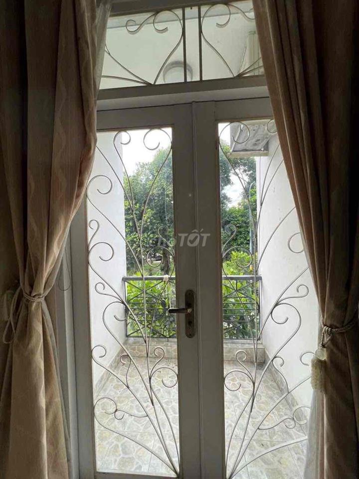 Cho thuê nhà khu VIP Nguyễn Văn Đậu, 3 tầng ST, 5x 20m, 5pn/5wc, 29tr