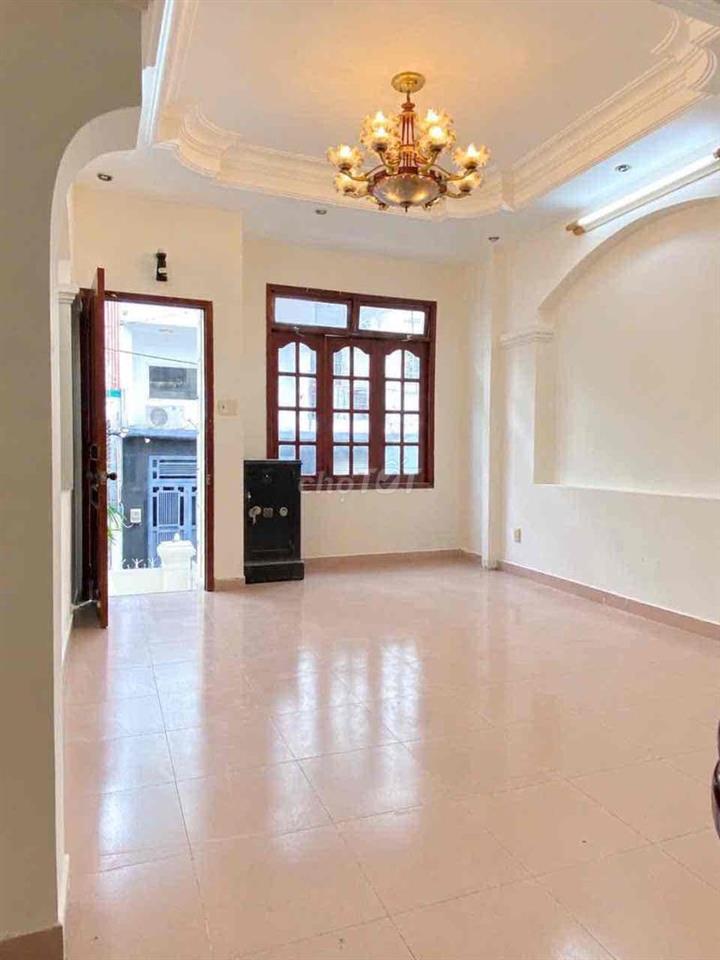 Hót! Nhà 4 tầng Hoàng Hoa Thám, 4x 18m, 3pn/4wc, đường 8m, chỉ 16,9tr