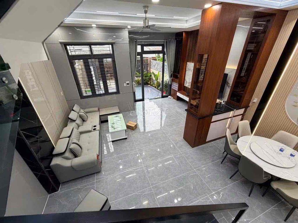 BÁN NHÀ 6M x 22M SHR 1 LẦU SÀN BTCT và MÁI NHẬT