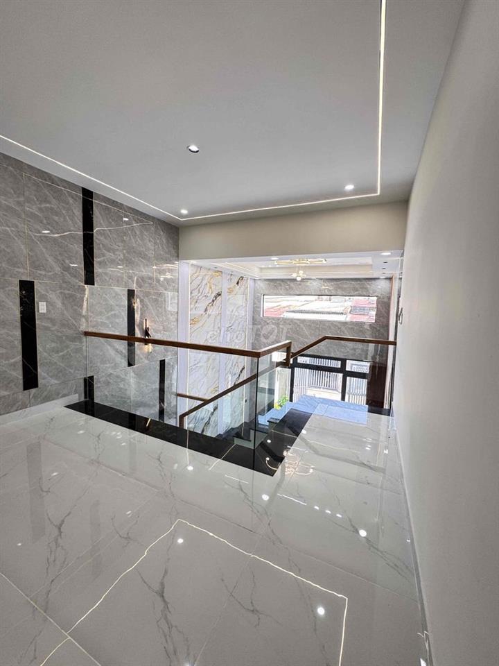 BÁN NHÀ 4M x 19M ĐÚC LỬNG 3 PN ĐƯỜNG 5M