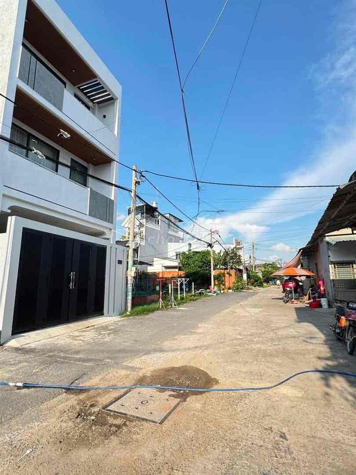 ĐẤT 5 x 19 SỔ HỒNG FULL THỔ CƯ KO TRỪ LỘ GIỚI