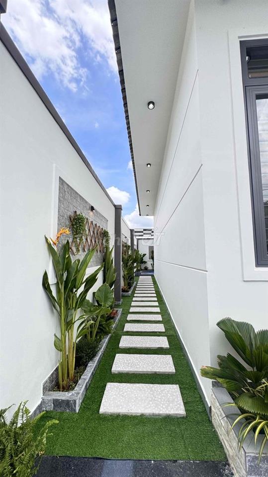 BÁN BIỆT THỰ 8M x 20M XÃ ĐÔNG THẠNH _GIÁ 7 TỶ 500