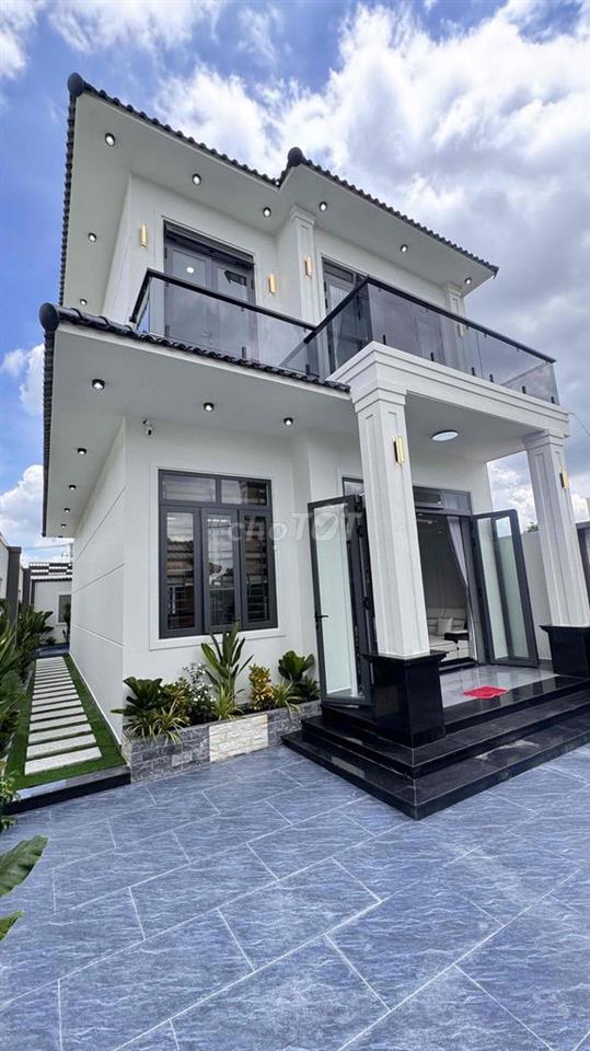 BÁN BIỆT THỰ 8M x 20M XÃ ĐÔNG THẠNH _GIÁ 7 TỶ 500