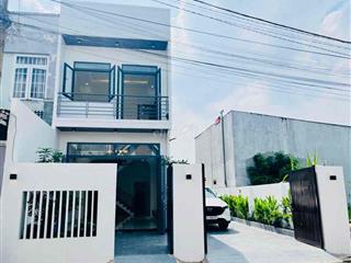 BÁN NHÀ 8m * 18m Sổ Hồng 1 Lầu Gần Trường Nguyễn Hồng Đào