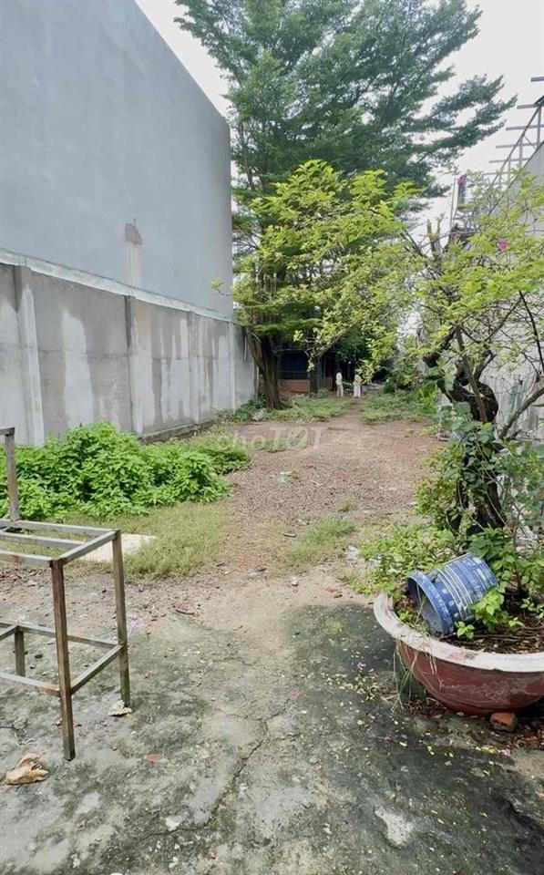 Bán Khuôn Viên 940m2 có 105m2 thổ cư Xã Đông Thạnh