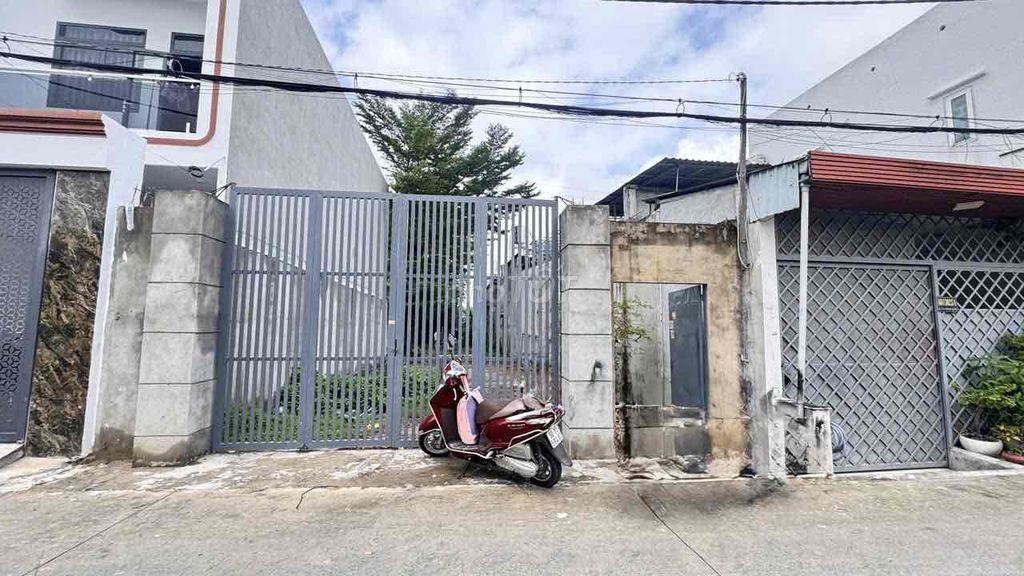 Bán Khuôn Viên 940m2 có 105m2 thổ cư Xã Đông Thạnh