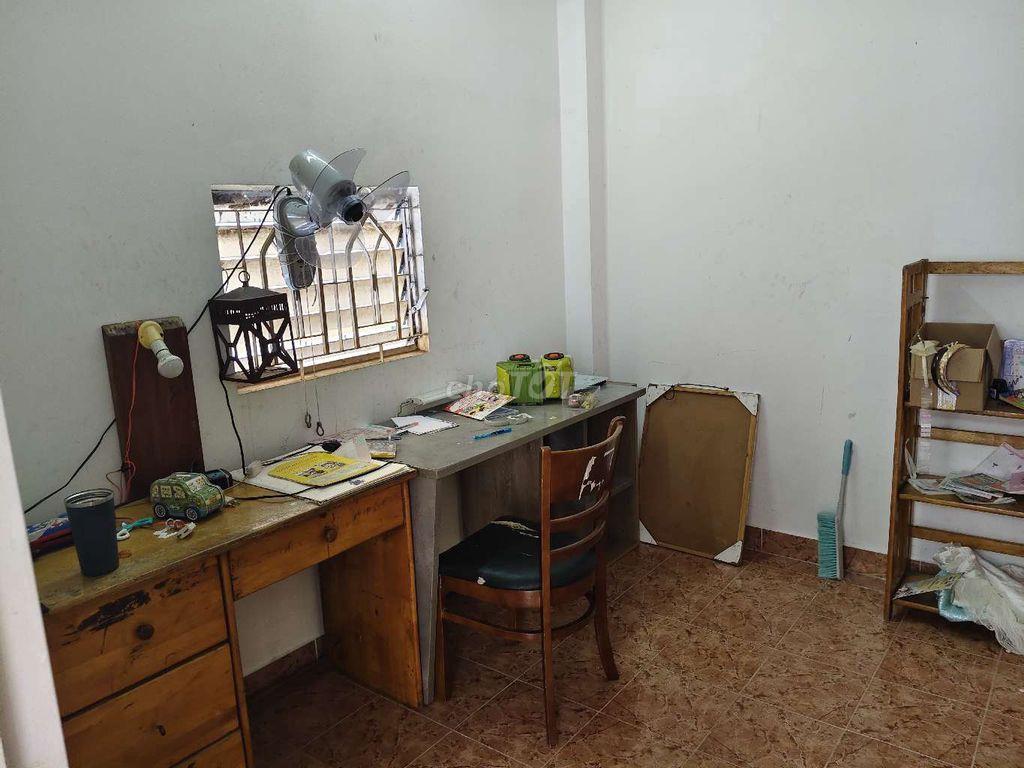 cho nữ sv thuê