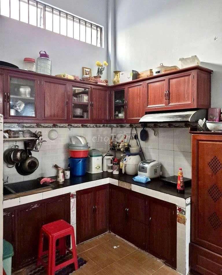 cho thuê nhà Đô Đốc Chấn 2PN, 1WC 10tr