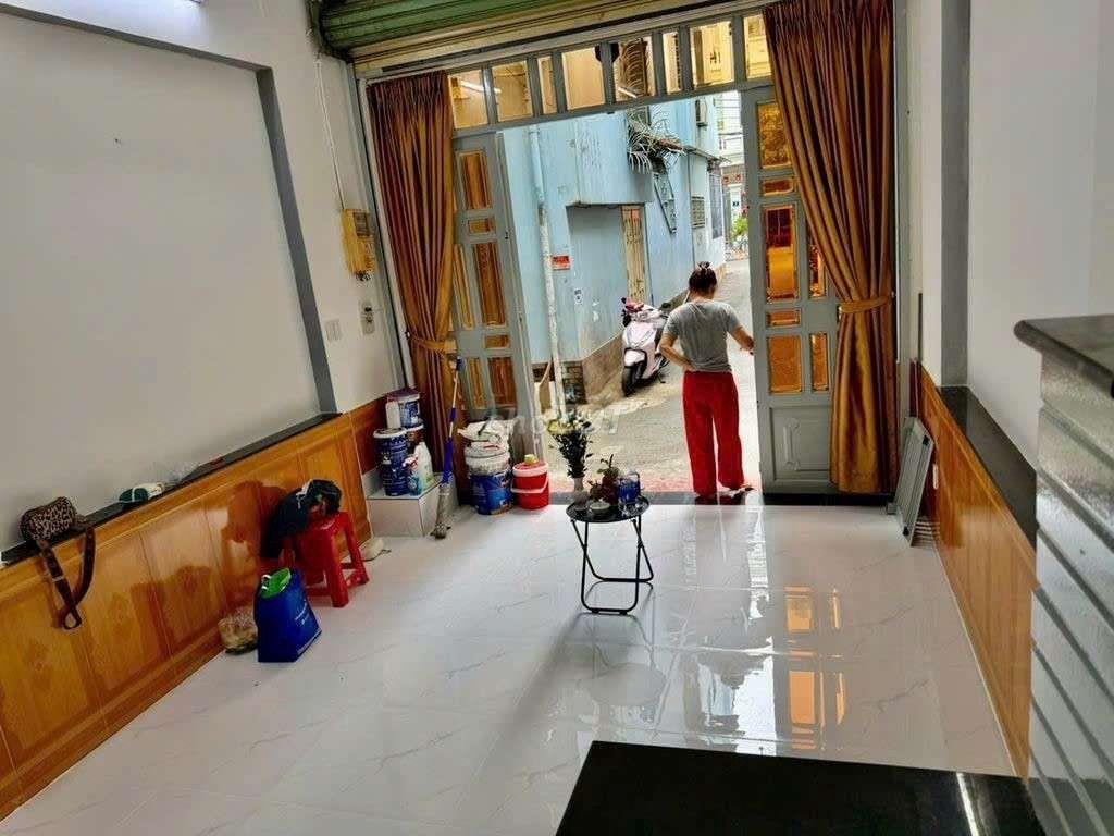 cho thuê nhà HXH Nguyễn Trọng Lội 3PN, 4WC giá 17tr