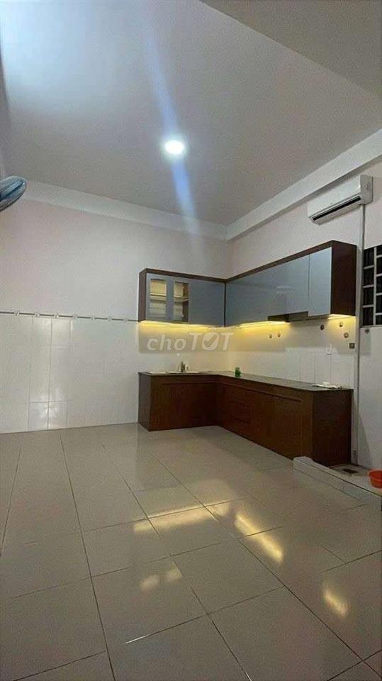 cho thuê nhà Phan Thúc Diện 4PN, 5WC giá 25tr