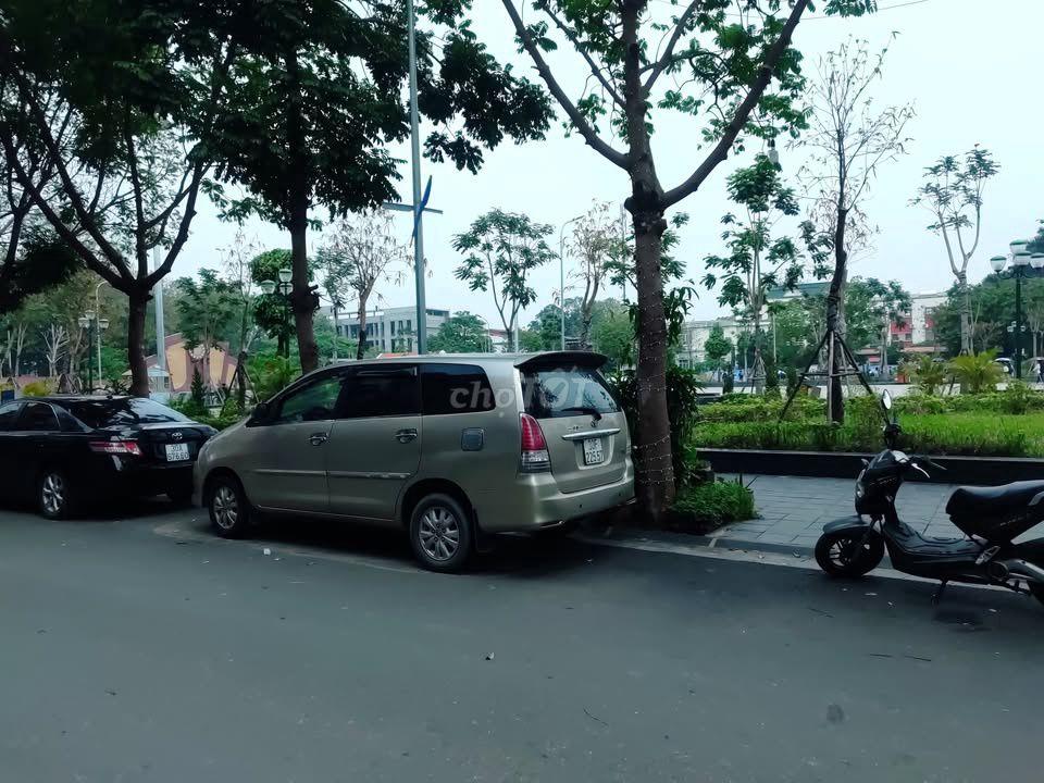 CHO THUÊ CỬA HÀNG LÔ GÓC ĐƯỜNG 2 PHÙ LỖ ĐỐI DIỆN VƯỜN HOA PHÙ LỖ