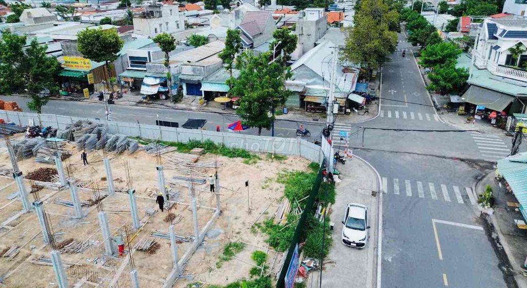 Nhà Phố Hai Mặt Tiền Kinh Doanh Ngay Trung Tâm Thành Phố Mới