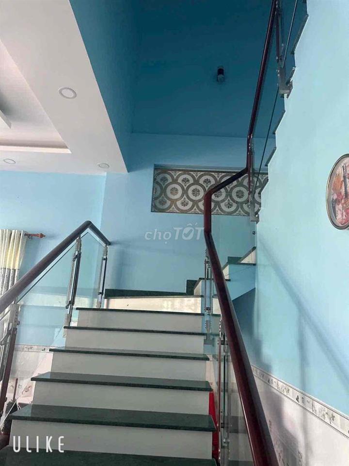 nhà xây kiên cố có sổ hồng riêng lh ***
