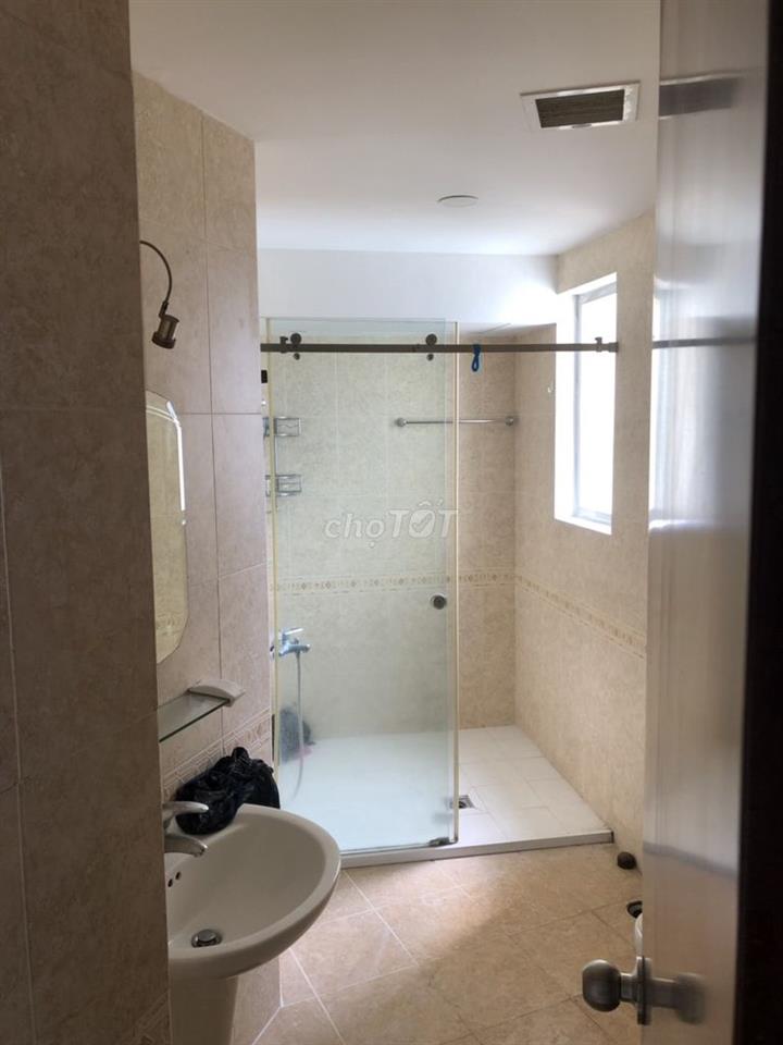 CHO THUÊ CĂN HỘ HÙNG VƯƠNG PLAZA QUẬN 5  – (130M2 (3PN 2WC) - 20TR/TH