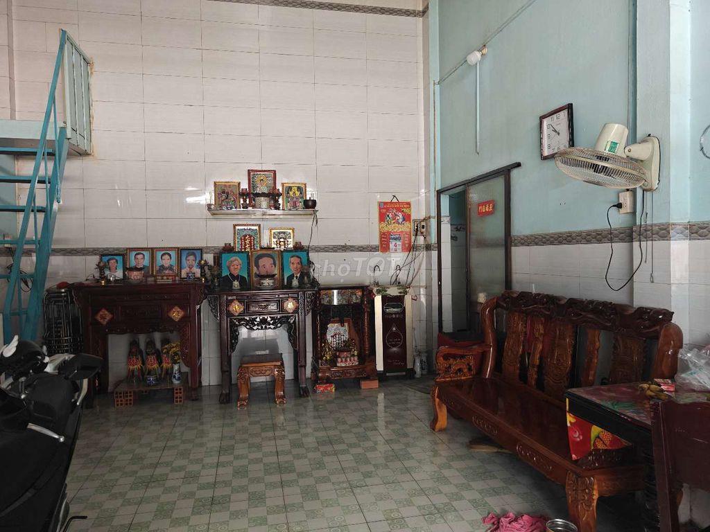 bán nhà chính chủ sổ hồng riêng ngay chợ hóc môn đường trưng nữ vương 