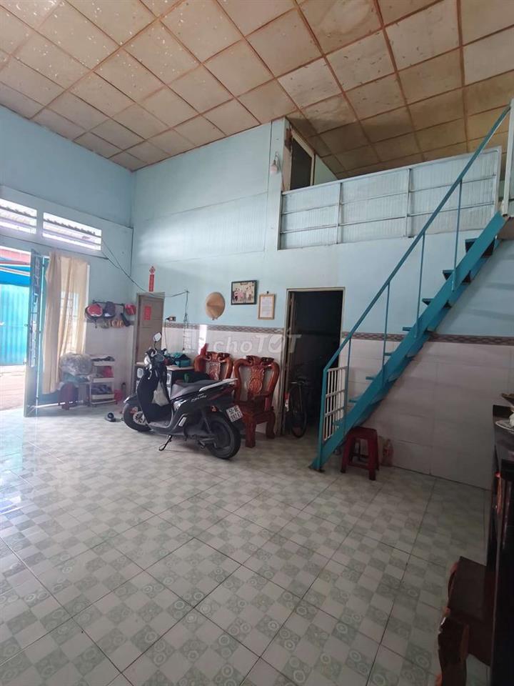 bán nhà chính chủ sổ hồng riêng ngay chợ hóc môn đường trưng nữ vương 