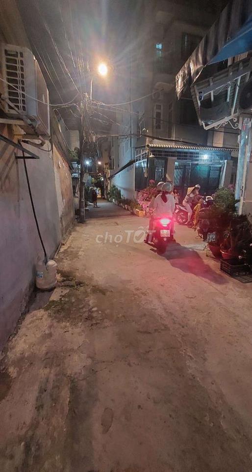 Tôi chính chủ bán nhà.