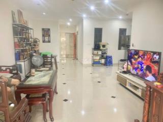Tôi bán  Bàu cát 2 3Pn 80m2, Tầng Giữa  Nhà đẹp có sổ Hồng.