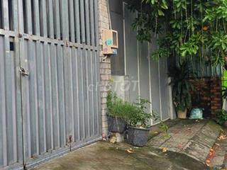 cần bán đất tặng nhà tiền chế đang cho thuê